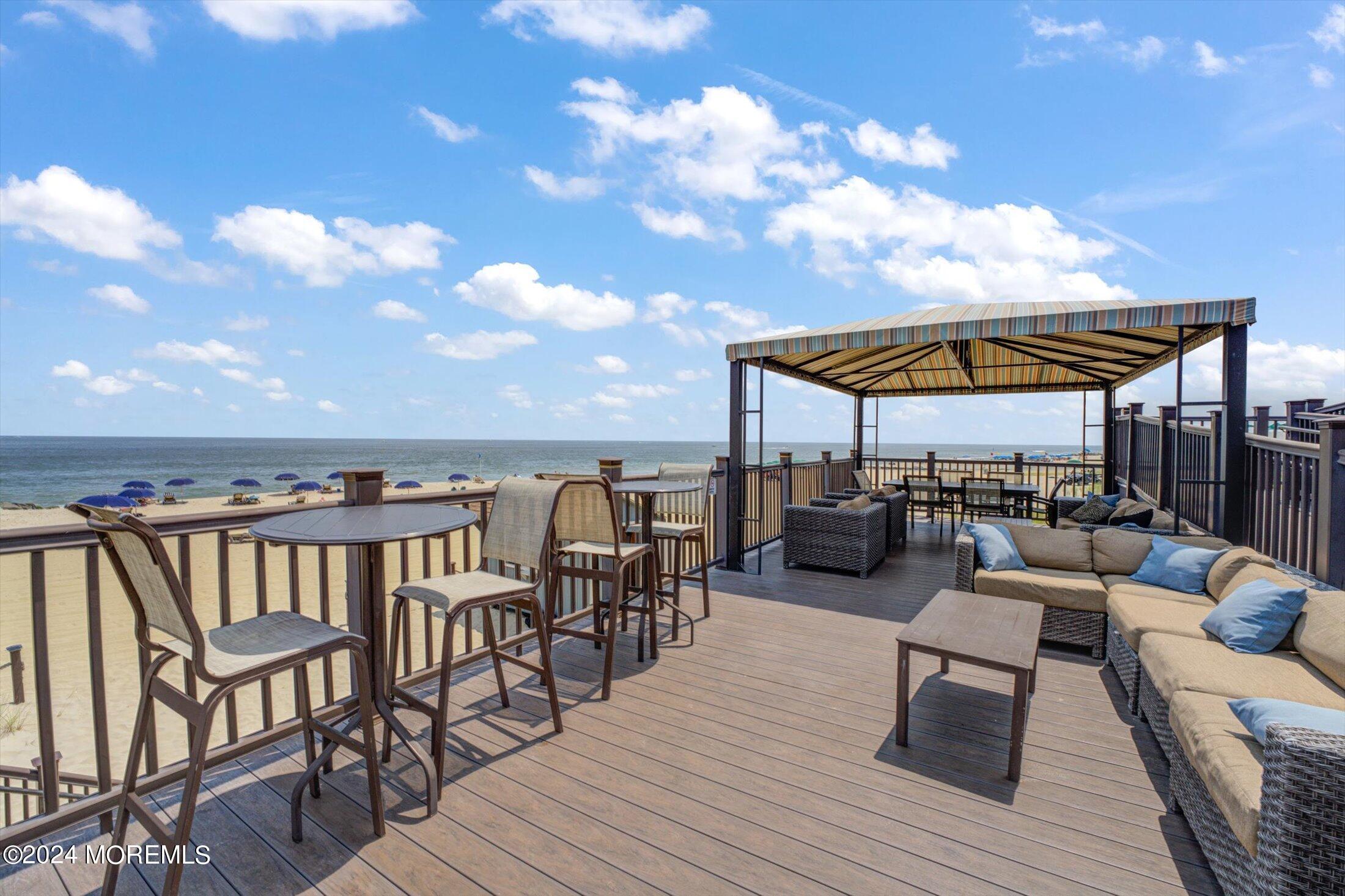 Image 2: 30-Cabana