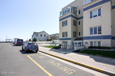 15 Garfield Avenue Unit 102