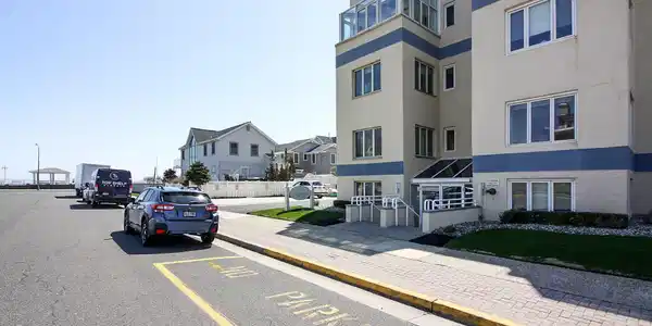 15 Garfield Avenue Unit 102