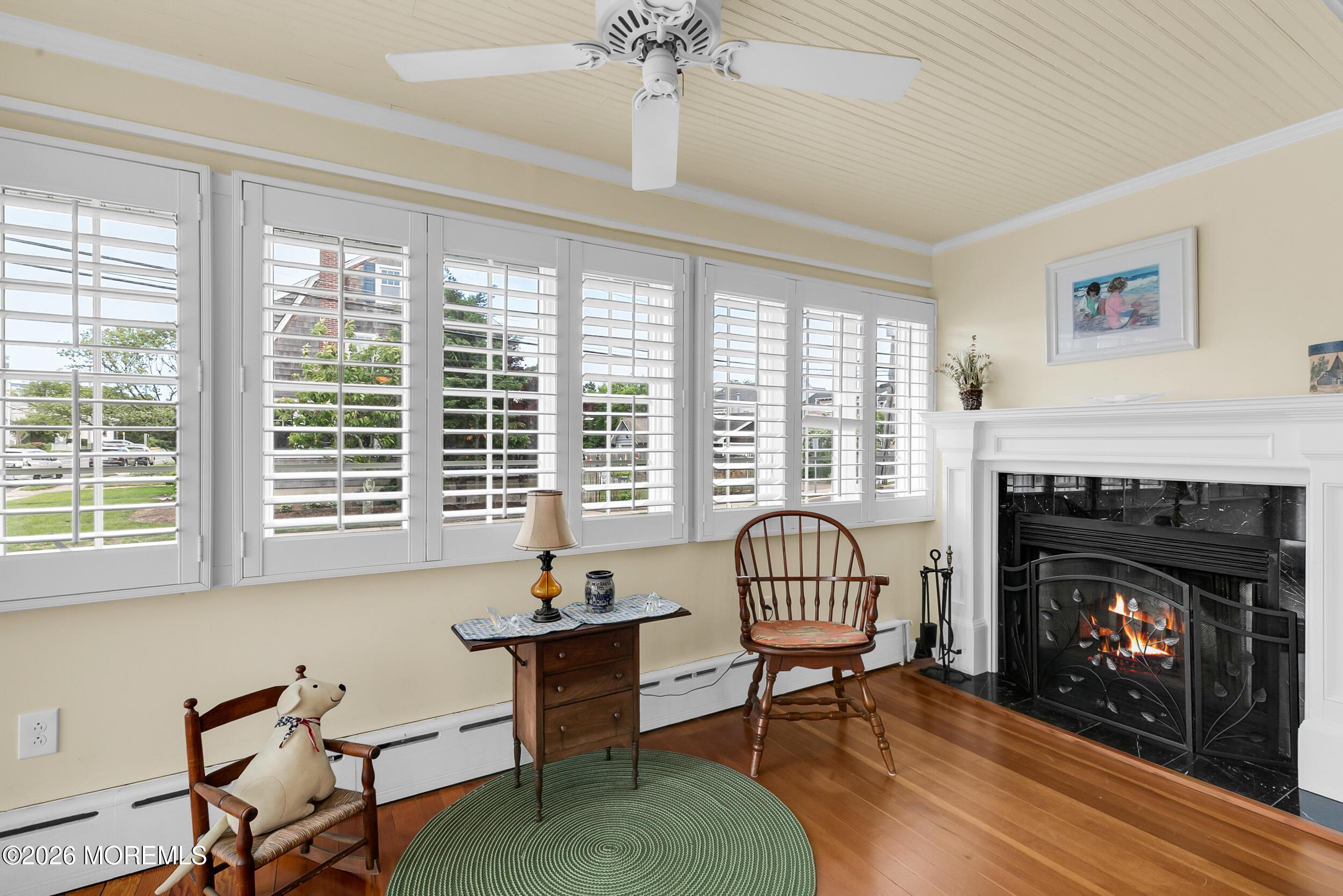 Image 4: 202 Lake Avenue-3