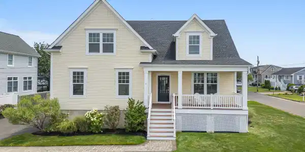 1 Margaret Place
