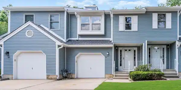 14 Mayfair Court