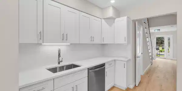 Image 4: 52-web-or-mls-DSC09072