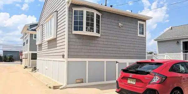124 W Crane Way