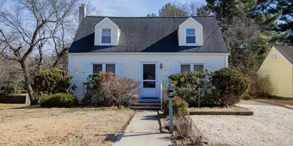 66 Hendrickson Place