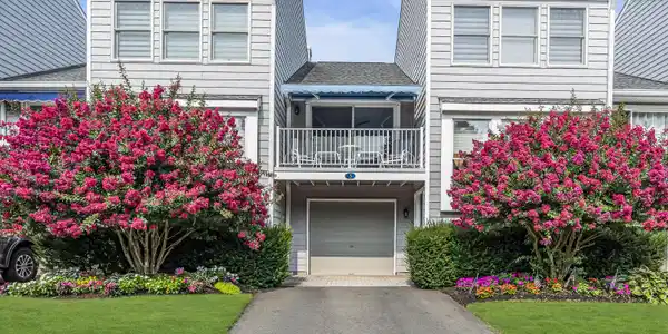 845 Arnold Avenue Unit 3
