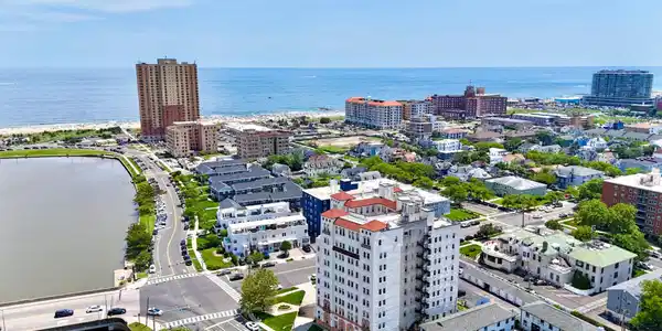 400 Deal Lake Drive Unit 3J