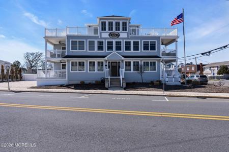 1301 Ocean Avenue Unit 4