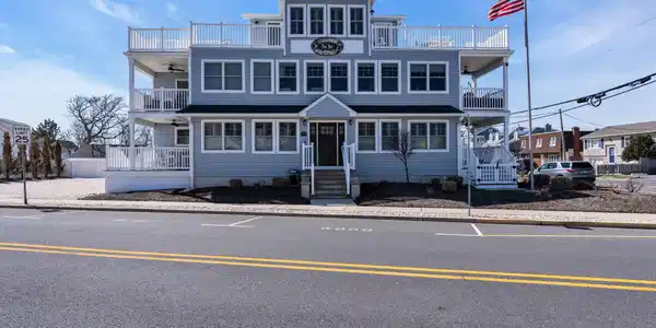 1301 Ocean Avenue Unit 4