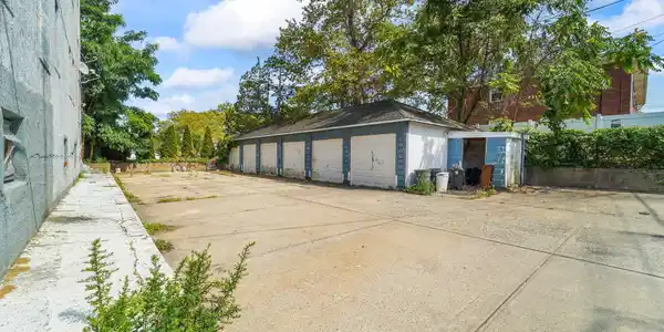 88 Poplar Avenue