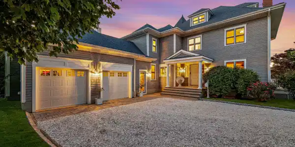 38 Ocean Boulevard