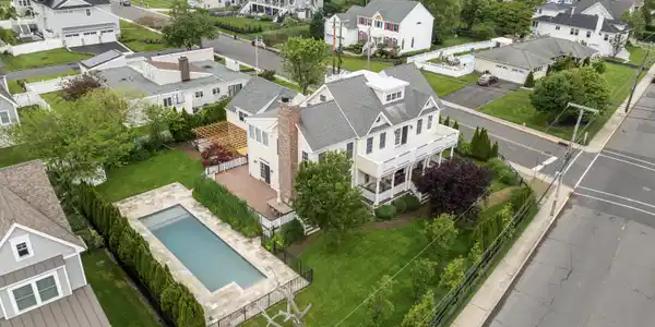 18 Riverdale Avenue