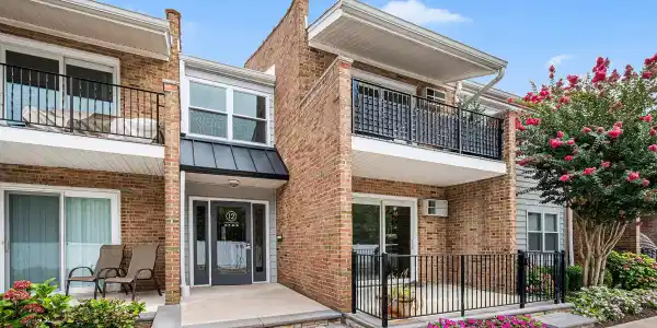 320 Maryland Avenue Unit 12G