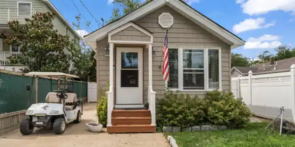 5 Riverview Avenue