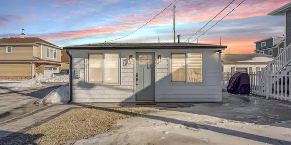 21 E Dune Way