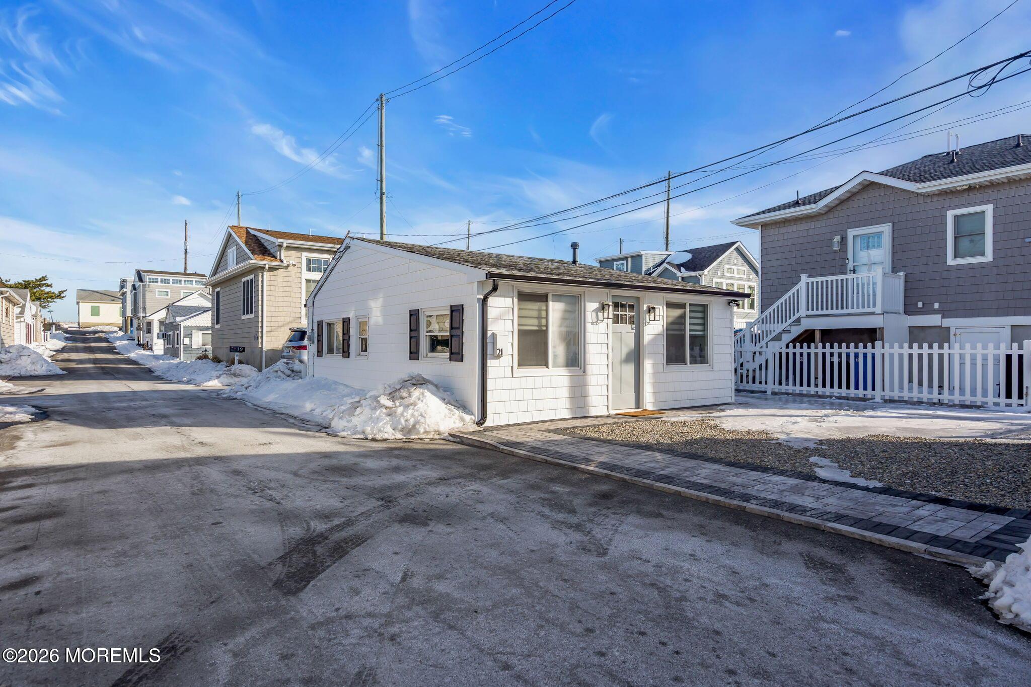 Image 2: 5-web-or-mls-DSC09433