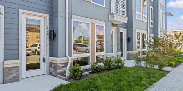 1403 NE Kingsley Street Unit 209