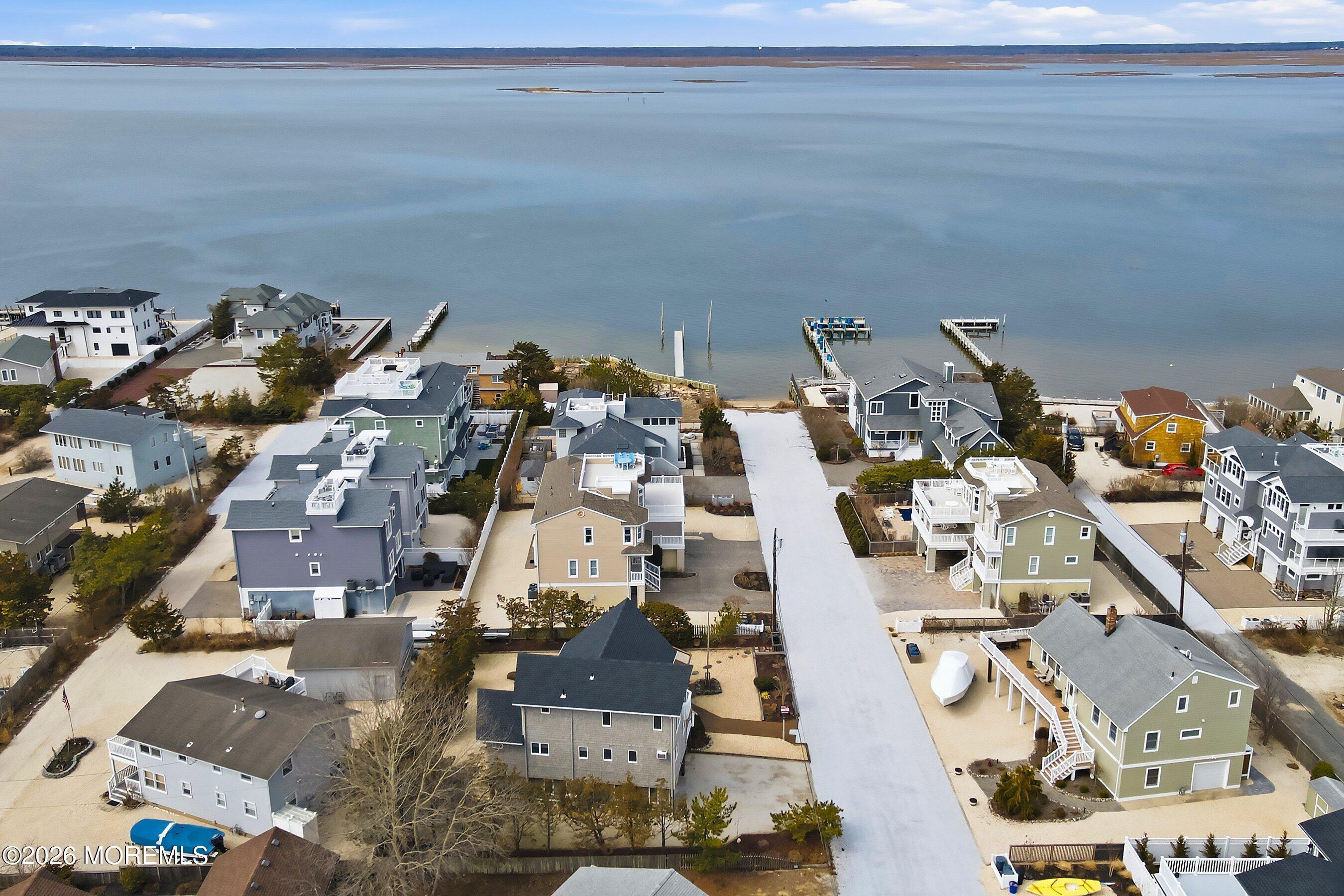 Image 3: Rear Aerial 1