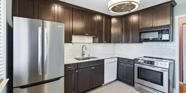 Image 3: Kitchen