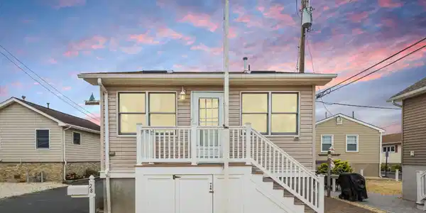 28 E Shell Way