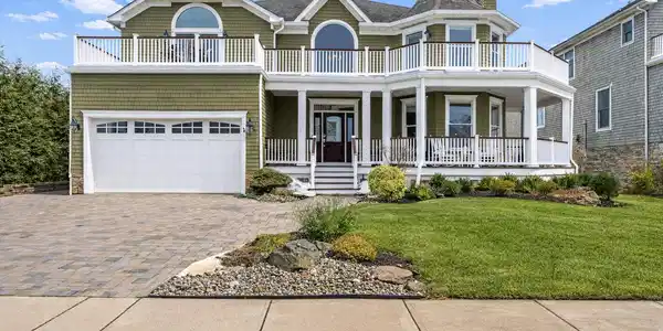 10 Imbrie Place