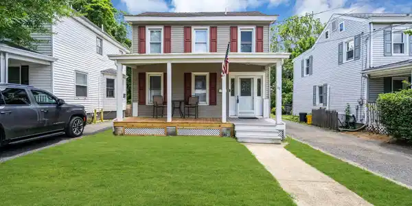 48 Linden Place