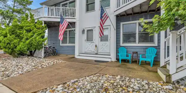 10 SE Central Avenue Unit 2