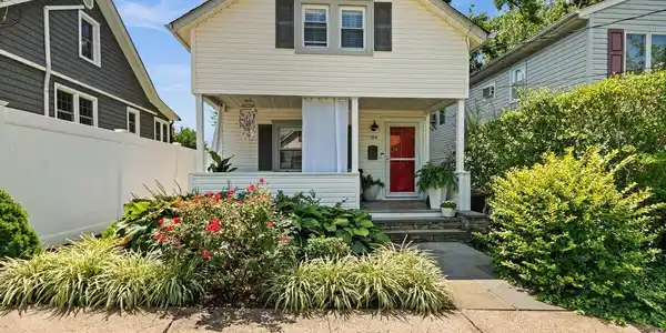 104 Center Avenue