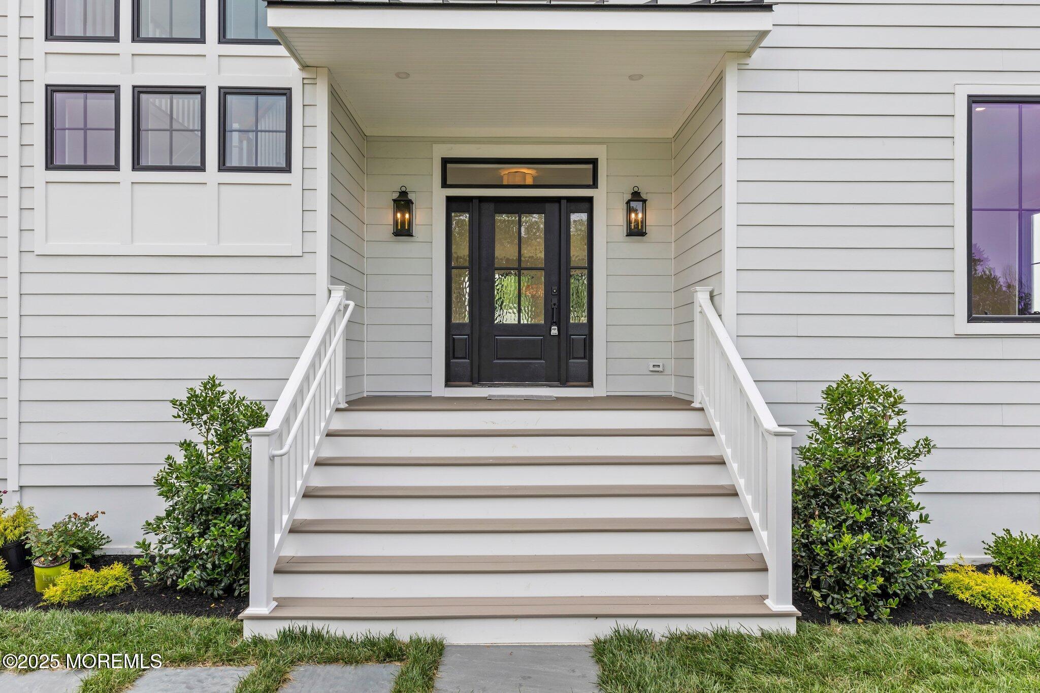 Image 3: 4-web-or-mls-7K8A9746