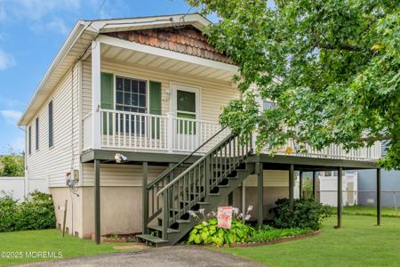 41 Brainard Avenue