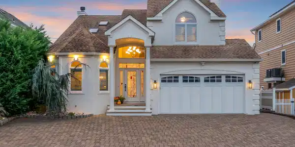 64 W Granada Drive