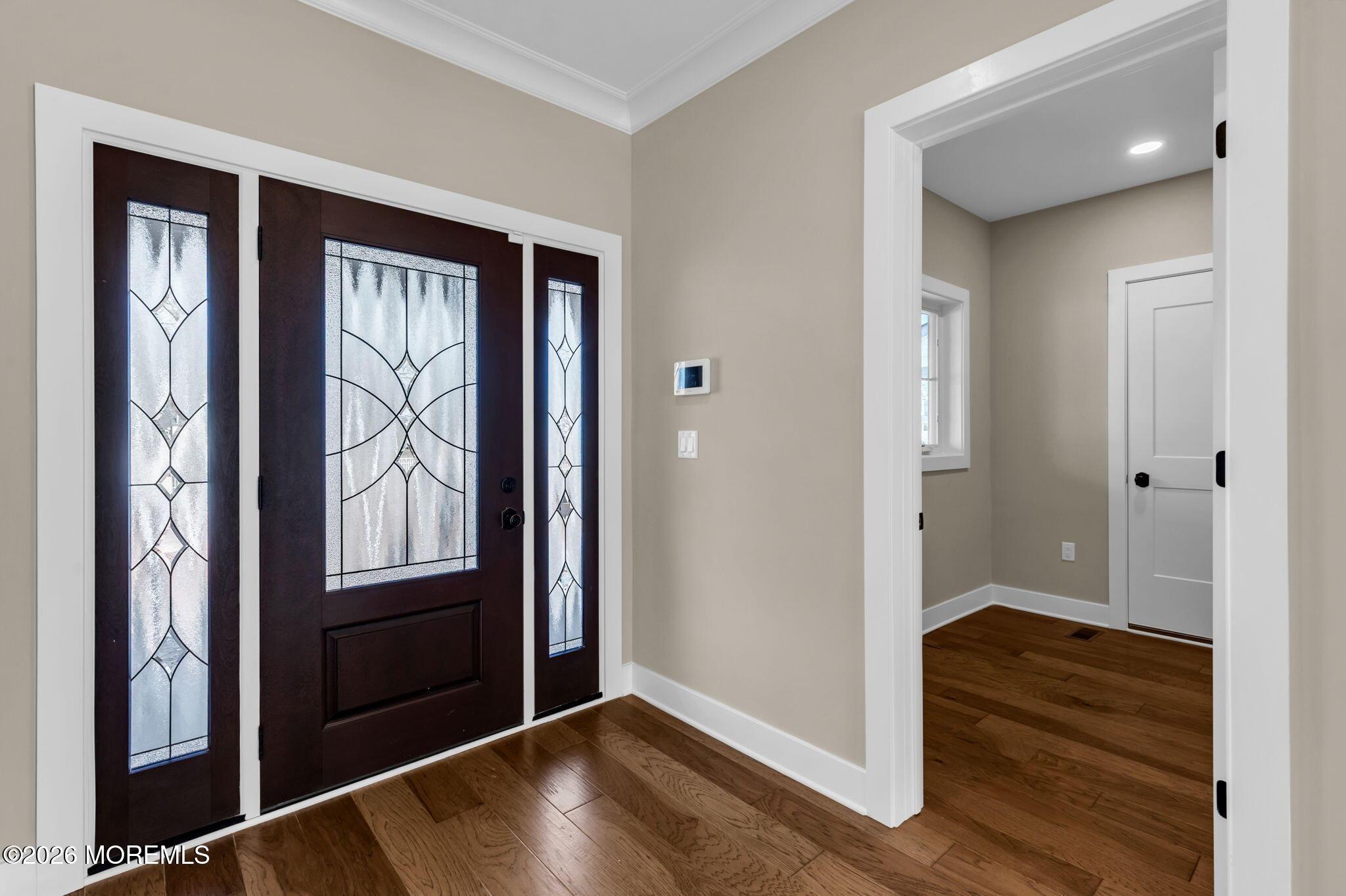 Image 4: Foyer Left towards mud room
