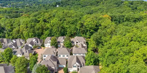 Image 4: 25 Brittany Court, Atlantic Highlands, N