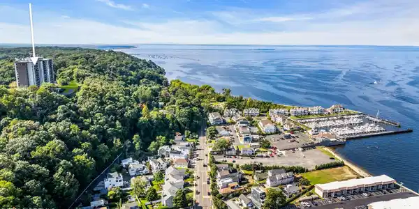 Image 2: 59-web-or-mls-DJI_20260918144451_0080_D-