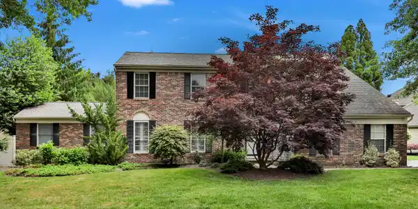 10 Branson Drive