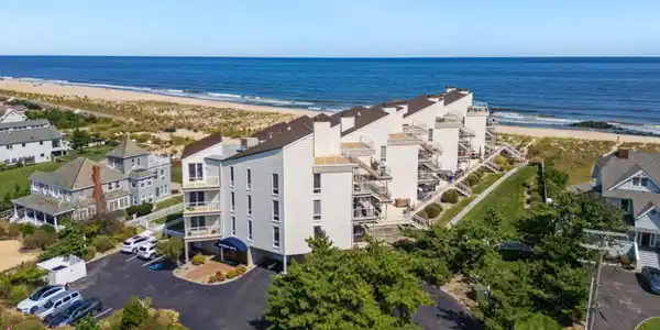 477 Ocean Avenue N Unit G-2