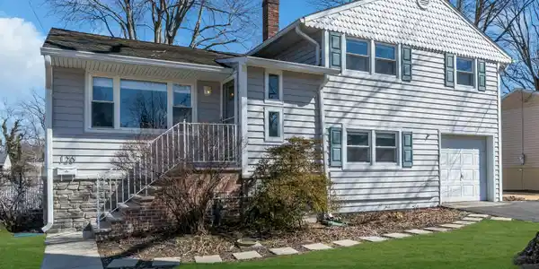 120 Statesir Place