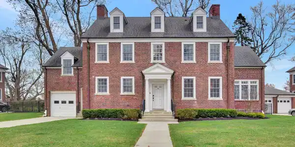 36 Russel Avenue