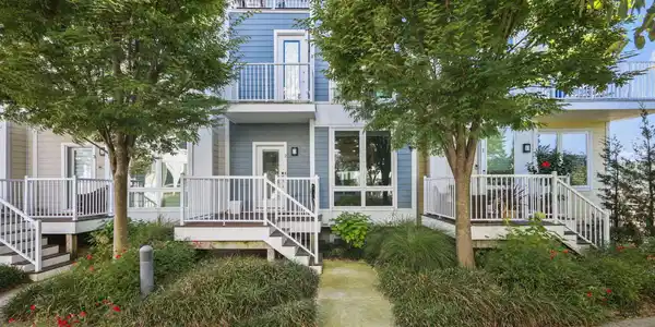 803 Kingsley Street Unit 2
