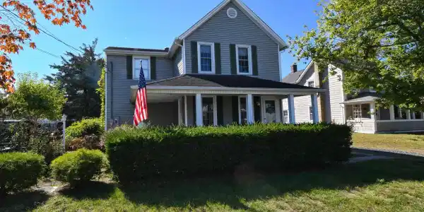212 Howe Street
