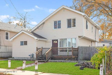 32 Lakewood Avenue