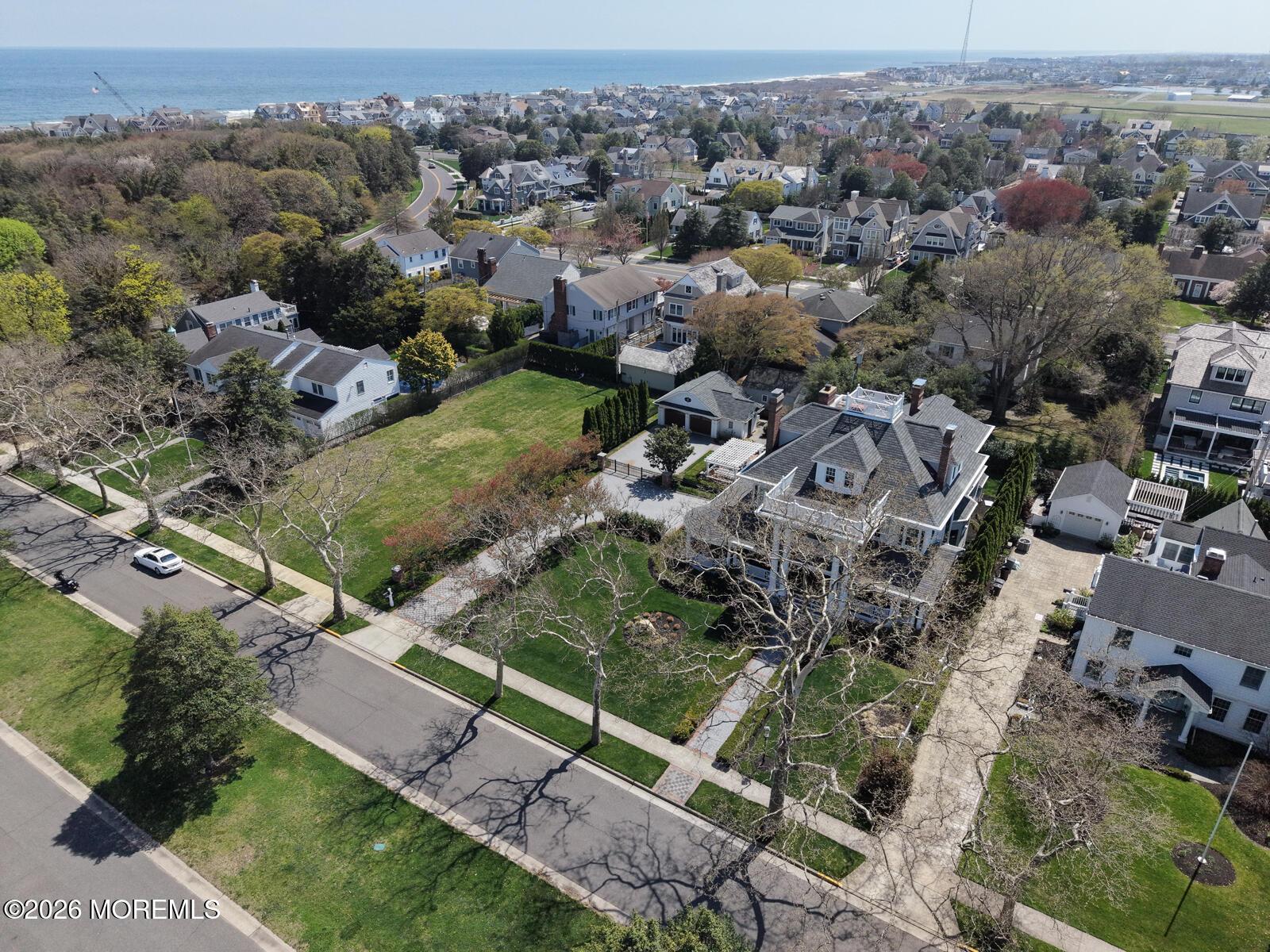 Image 3: Two Blocks from Beach