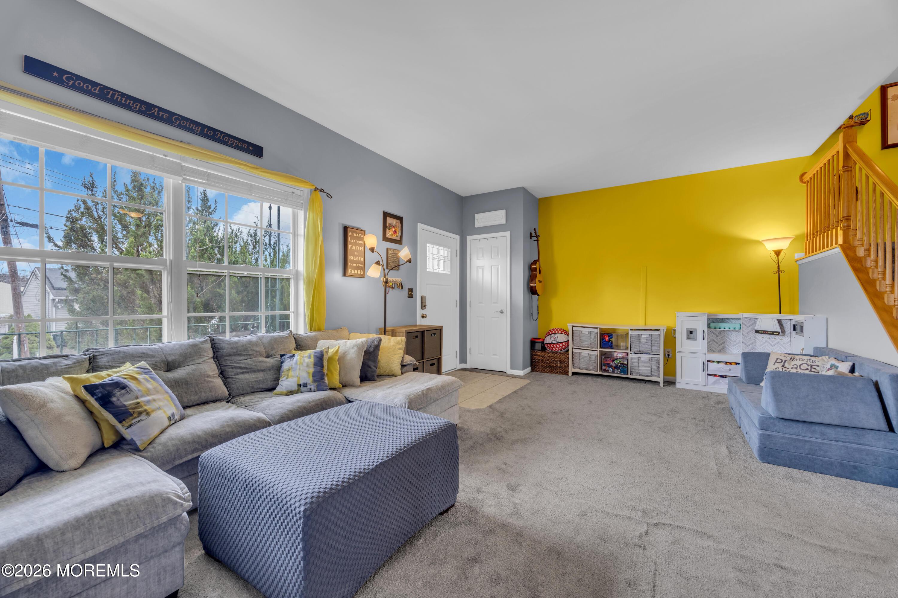 Image 3: Living Room 1