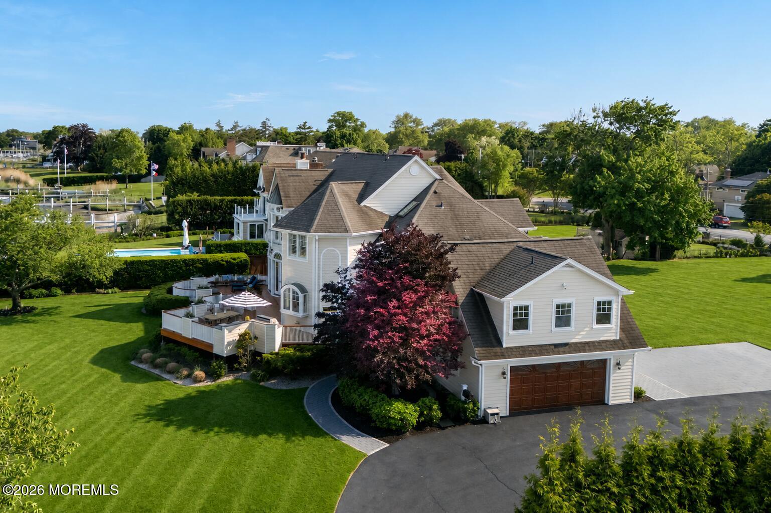 Image 2: 229 Comanche Drive