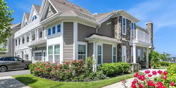5 Halfmoon Court Unit 905