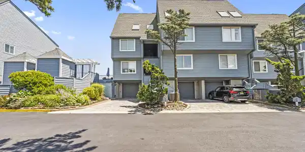 9 Harborhead Drive