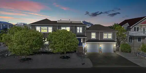 21 W Bayberry Drive