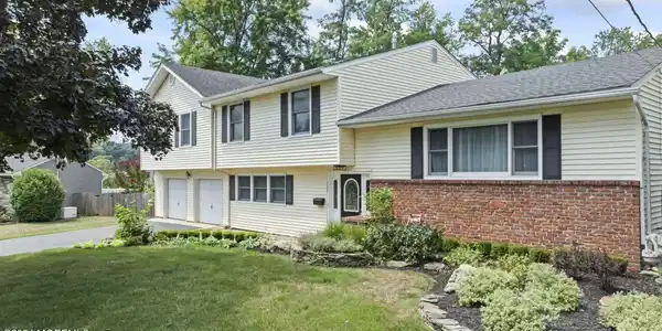 107 Horseshoe Way