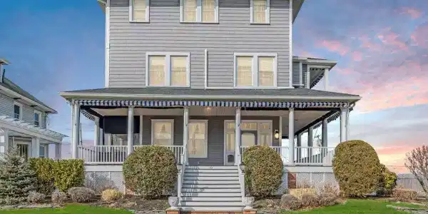 20 Woodland Avenue