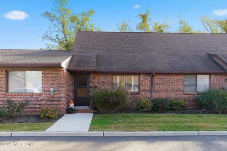 909 Ocean Road E Unit 4